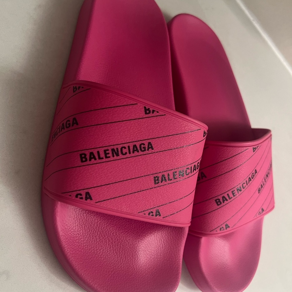Balenciaga Vibrant Pink Logo Slides - Picture 9 of 10